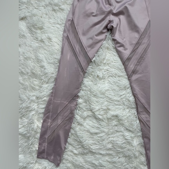 Forever 21 Mauve Mesh Cut Out Athletic Leggings Size XS - Picture 8 of 13